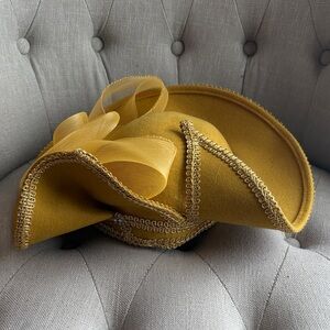 Vintage Gold Wool Hat